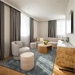 Hyatt Regency Hotel 5*