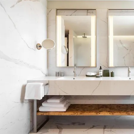 Hyatt Regency Hotell 5*