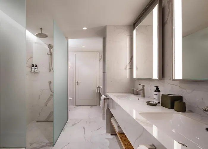 Hyatt Regency Szálloda 5*