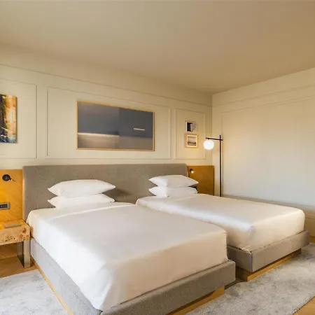 Hyatt Regency 5*