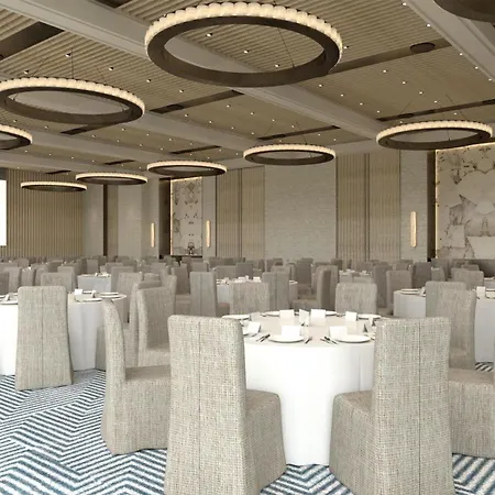 Hyatt Regency 5*