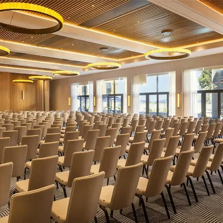 Hyatt Regency Отель 5*