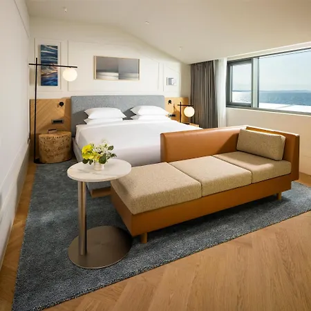 Hyatt Regency 5*