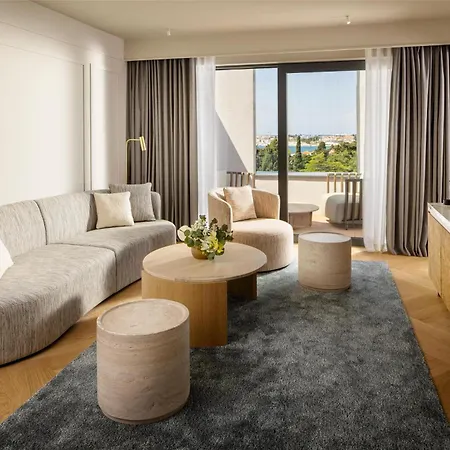 Hyatt Regency 5*