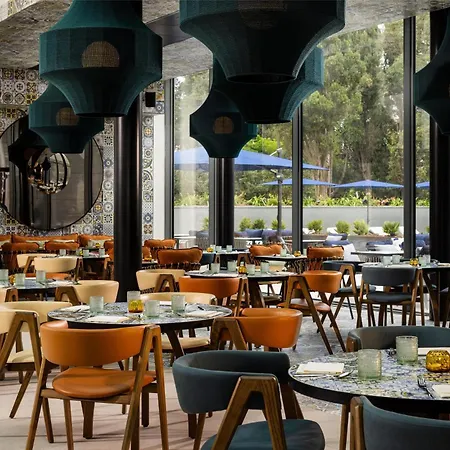 Hyatt Regency 호텔
