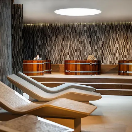 Hyatt Regency Hotel 5*